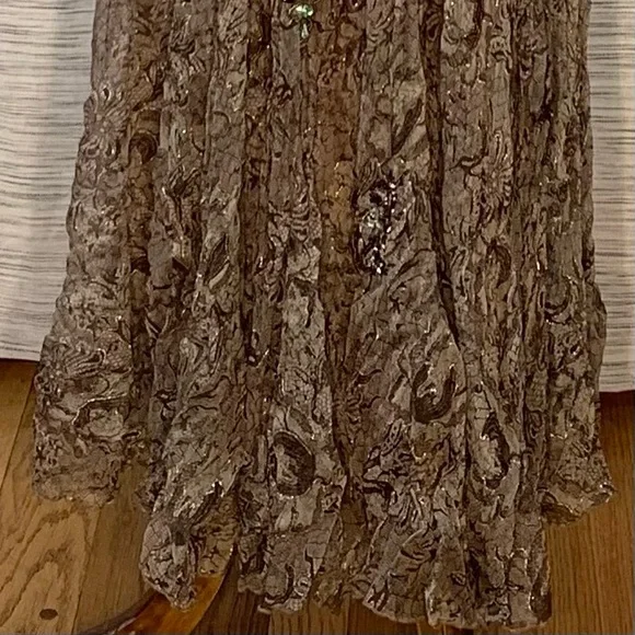 Nina Austin brown and tan floral evening gown. - Picture 6 of 14